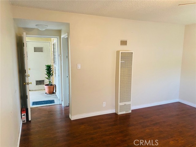 Image 3 for 4426 N Lakewood Blvd #10, Long Beach, CA 90808