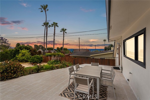 8 Clipper Road, Rancho Palos Verdes CA: https://media.crmls.org/medias/fc9d08e6-9c81-4994-916c-09ff19717b10.jpg