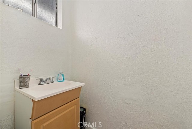 Detail Gallery Image 24 of 32 For 1372 N E St, San Bernardino,  CA 92405 - 4 Beds | 1/1 Baths