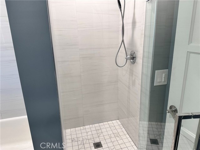 5369 Topeka Drive, Tarzana CA: https://media.crmls.org/medias/fc9d77c4-464c-4692-9618-0ada32531bda.jpg