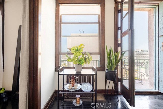 455 E Ocean Boulevard, Long Beach CA: https://media.crmls.org/medias/fc9e6632-a155-4f1b-91c6-18d0ef2265e3.jpg