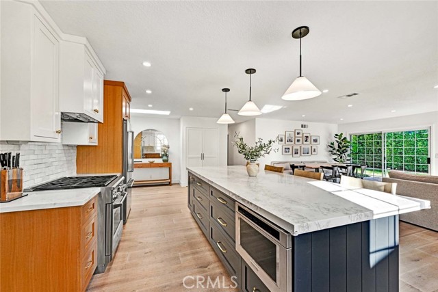 Detail Gallery Image 8 of 16 For 3210 Iowa St, Costa Mesa,  CA 92626 - 3 Beds | 2 Baths
