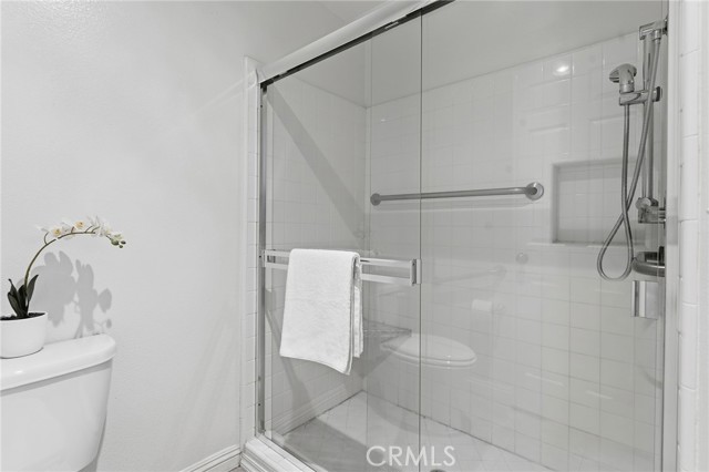21650 Burbank, 203 photo 21