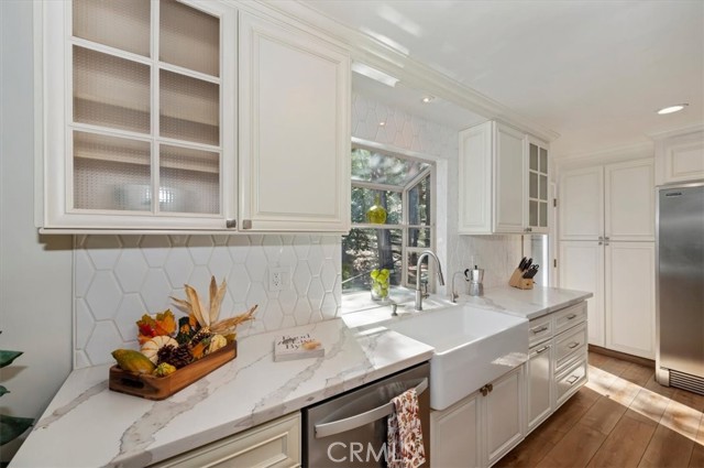 260 El Dorado Drive, Lake Arrowhead, CA 92352