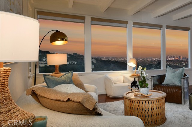 Detail Gallery Image 7 of 40 For 8383 Wyndham Rd, Los Angeles,  CA 90046 - 3 Beds | 2/1 Baths