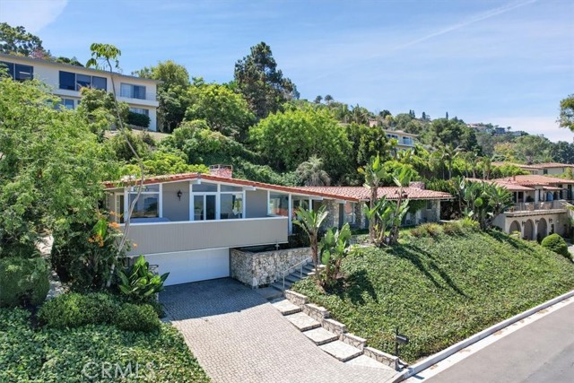 Detail Gallery Image 1 of 3 For 360 via Almar, Palos Verdes Estates,  CA 90274 - 3 Beds | 2/1 Baths