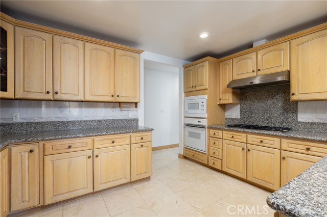 18825 Felbar Avenue, Torrance CA: https://media.crmls.org/medias/fca224a5-f978-4a0e-983e-32665c55a8cf.jpg