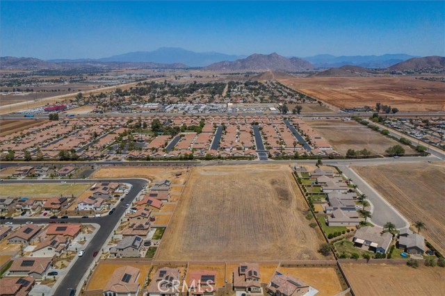 1246 Barnett, Menifee CA: https://media.crmls.org/medias/fca30e8a-0fd9-4cef-b51b-56ace595d5c4.jpg