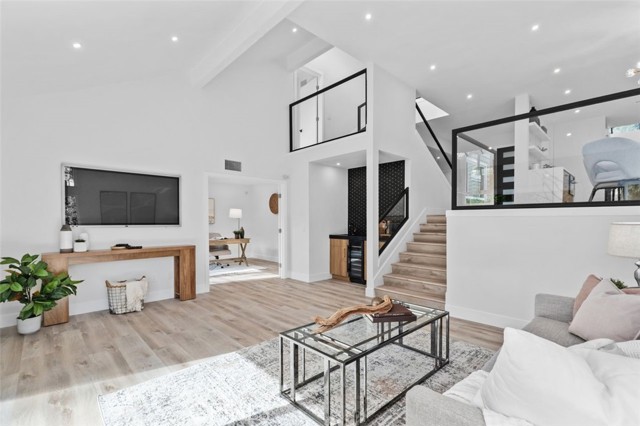 Detail Gallery Image 19 of 52 For 1 Rainbow Falls, Irvine,  CA 92603 - 4 Beds | 3 Baths