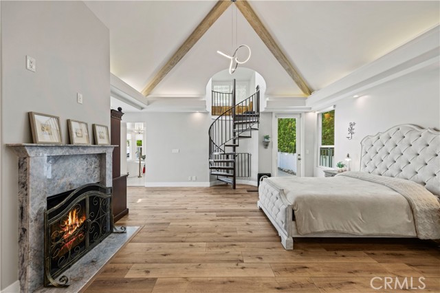 8944 Enfield, Sherwood Forest CA: https://media.crmls.org/medias/fca4a4a8-22b5-42c0-aff5-463d767e5b25.jpg