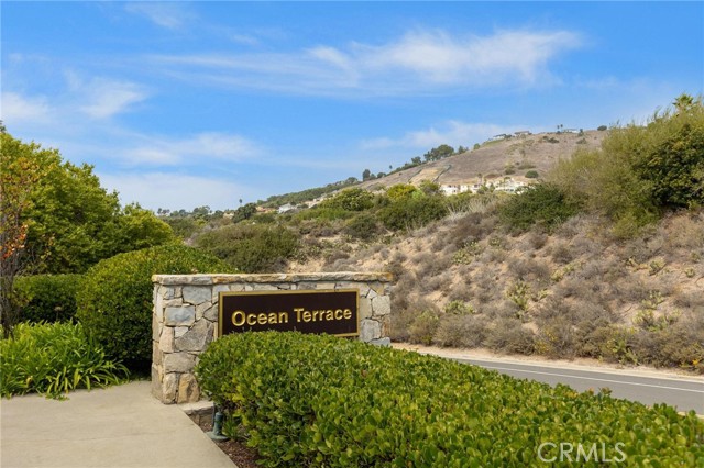 3200 La Rotonda Drive, Rancho Palos Verdes, California 90275, 2 Bedrooms Bedrooms, ,2 BathroomsBathrooms,Residential,Sold,La Rotonda,OC22207932