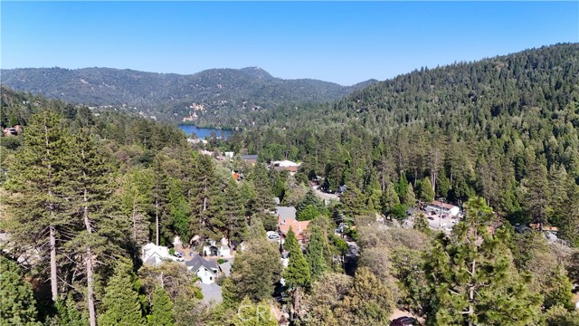 23690 Hillside Drive, Crestline CA: https://media.crmls.org/medias/fca5592c-3a01-49d7-952e-f329f6a72a66.jpg