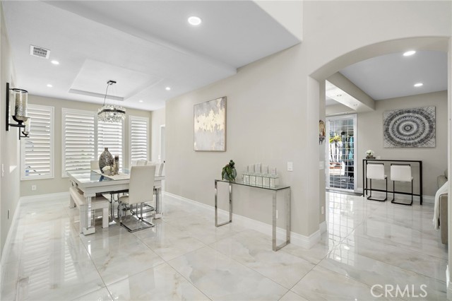 Detail Gallery Image 10 of 56 For 7135 Ashley Dr, Huntington Beach,  CA 92648 - 5 Beds | 3 Baths