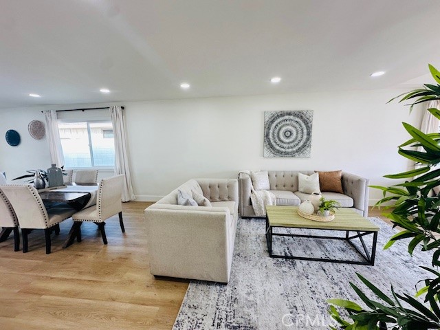 Detail Gallery Image 15 of 35 For 1936 Roxanne, Long Beach,  CA 90815 - 4 Beds | 2 Baths