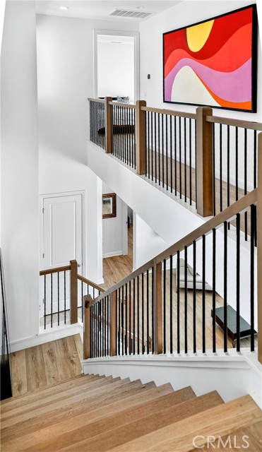 Detail Gallery Image 19 of 26 For 20851 W Acorn Circle, Porter Ranch,  CA 91326 - 4 Beds | 3 Baths