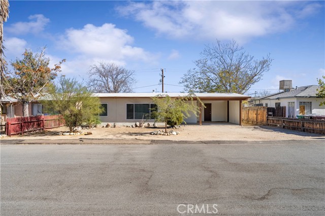 Detail Gallery Image 2 of 21 For 7101 Tamarisk Ave, Yucca Valley,  CA 92284 - 2 Beds | 1 Baths