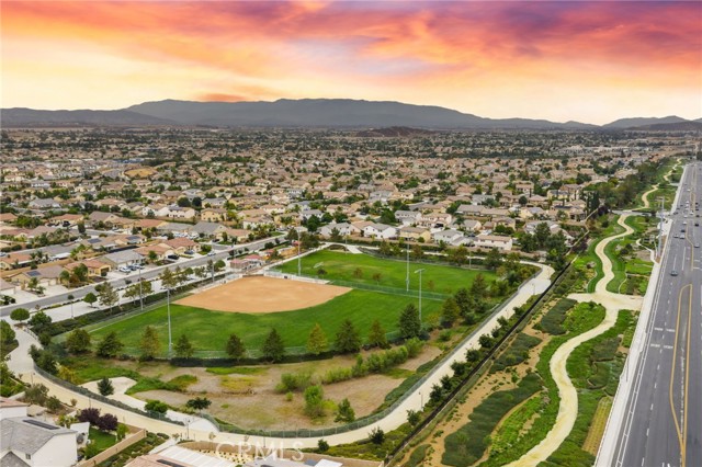 Detail Gallery Image 48 of 56 For 34565 Way Bright Pine, Murrieta,  CA 92563 - 4 Beds | 2/1 Baths