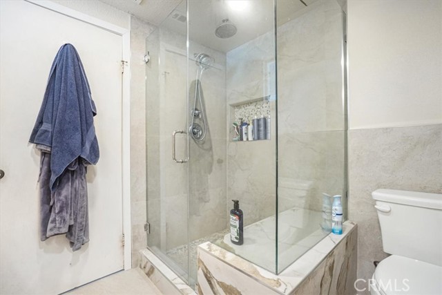 1991 Wren Avenue, Corona CA: https://media.crmls.org/medias/fca6f1a8-1057-4dba-a3e8-3a93f33a6bc6.jpg