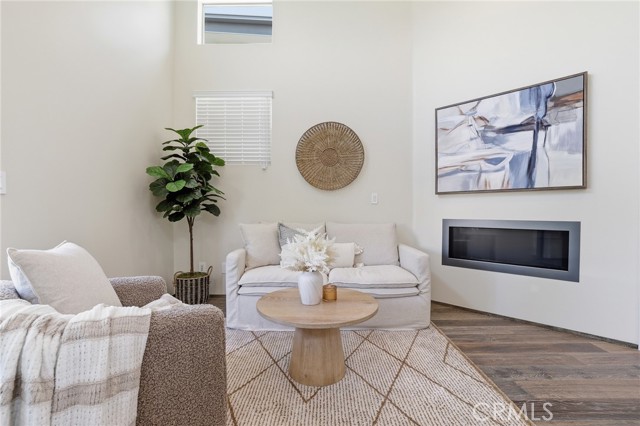 Detail Gallery Image 35 of 67 For 1745 Spreckels Ln, Redondo Beach,  CA 90278 - 3 Beds | 4/1 Baths