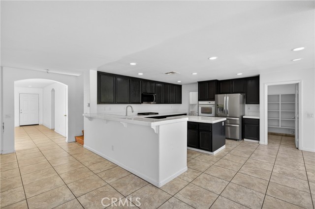 Detail Gallery Image 10 of 45 For 28504 Old Coach Ct Ct, Saugus,  CA 91390 - 5 Beds | 3 Baths