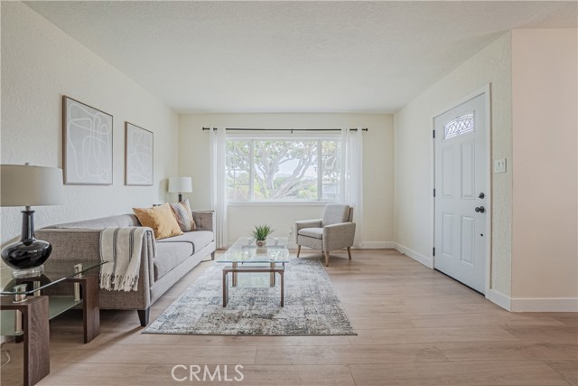 1314 Helberta Avenue, Redondo Beach, California 90277, 3 Bedrooms Bedrooms, ,1 BathroomBathrooms,Residential,Sold,Helberta,SB24129870