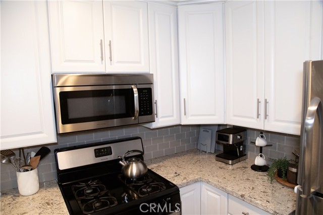 22171 Rim Pointe, Lake Forest CA: https://media.crmls.org/medias/fca92182-ea36-4e1d-a62e-52b7a69760cb.jpg