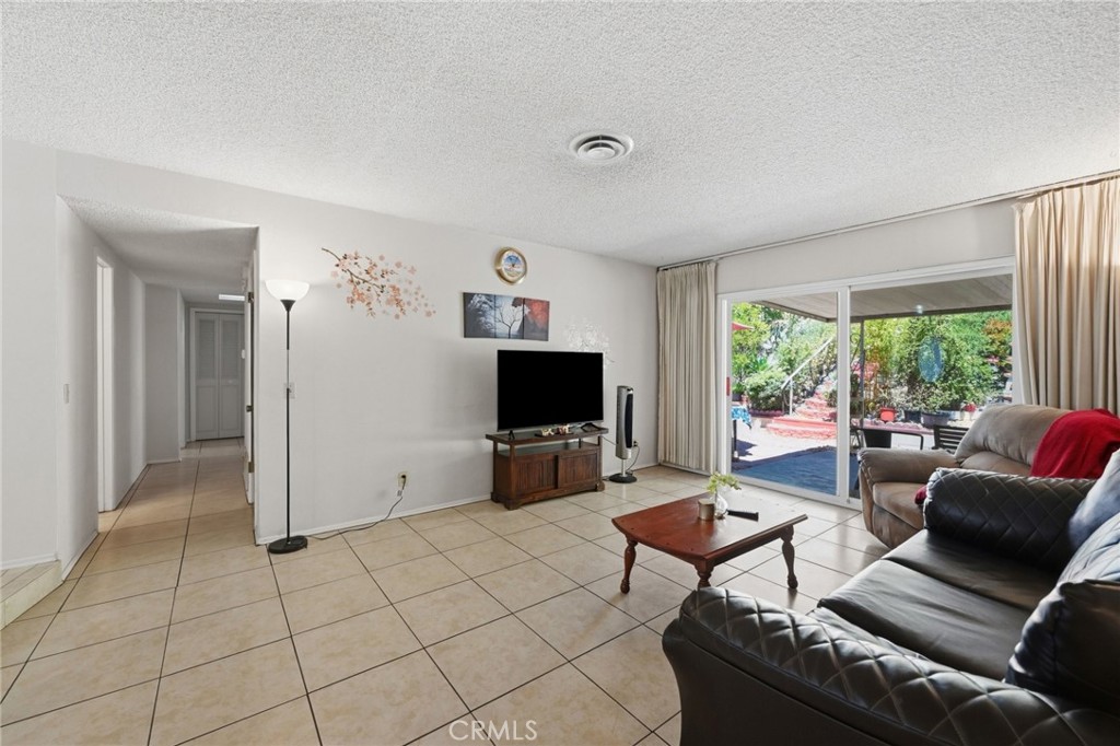 1496 El Norte Parkway - photo 7