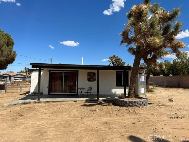 Detail Gallery Image 2 of 5 For 7384 Barberry Ave, Yucca Valley,  CA 92284 - 2 Beds | 1 Baths