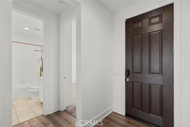 19162 Lauren Lane, Saugus CA: https://media.crmls.org/medias/fcaa402e-a252-4309-ba35-69217c3303c3.jpg