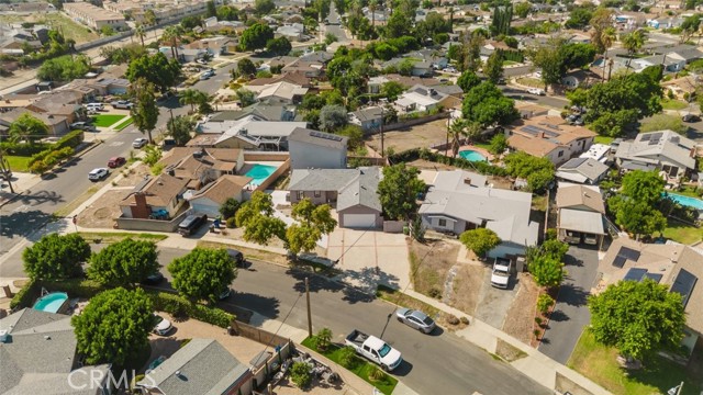9709 Willis Avenue photo 44