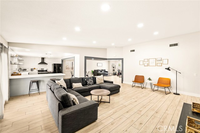 1491 N Omalley Way, Upland CA: https://media.crmls.org/medias/fcac04de-6c74-4c88-8e37-084e6f5baa9e.jpg