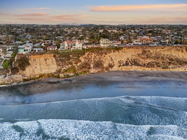 960 Neptune Avenue, Encinitas CA: https://media.crmls.org/medias/fcac5cfb-7227-431e-b706-1ce8a7e9a779.jpg