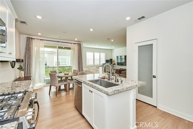 Detail Gallery Image 19 of 54 For 249 Carmona, Lake Forest,  CA 92630 - 2 Beds | 2/1 Baths