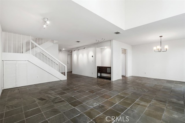 Detail Gallery Image 7 of 33 For 10056 Melinda Way #3,  Northridge,  CA 91325 - 2 Beds | 2/1 Baths