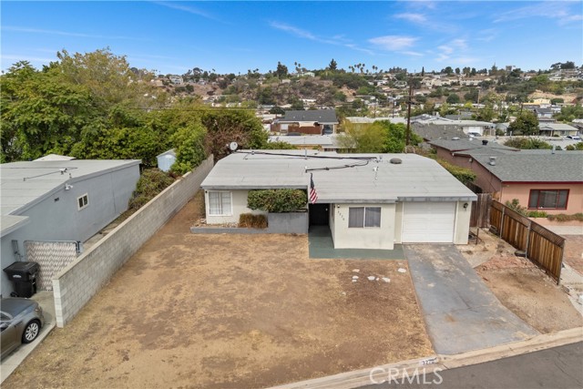 Detail Gallery Image 2 of 20 For 3270 Easy St, San Diego,  CA 92105 - 3 Beds | 2 Baths