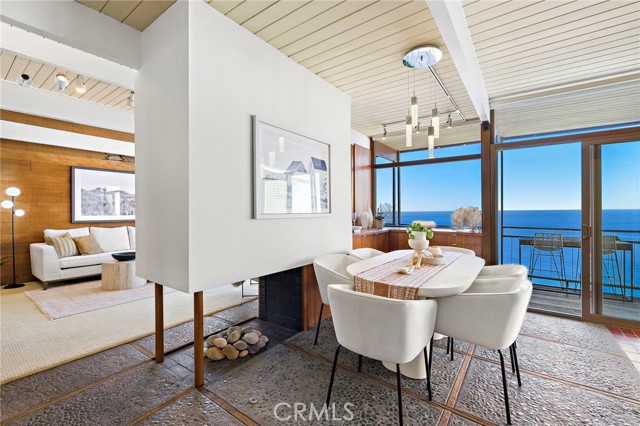 Detail Gallery Image 12 of 50 For 2581 Iris, Laguna Beach,  CA 92651 - 3 Beds | 2/1 Baths