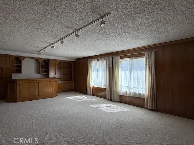 https://media.crmls.org/medias/fcadcebc-ba54-47ec-b635-b5f22bbd4101.jpg?preset=X-Large