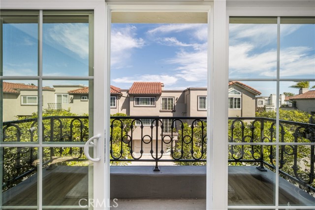 Detail Gallery Image 37 of 50 For 19275 Meadowood Circle, Huntington Beach,  CA 92648 - 2 Beds | 2/1 Baths