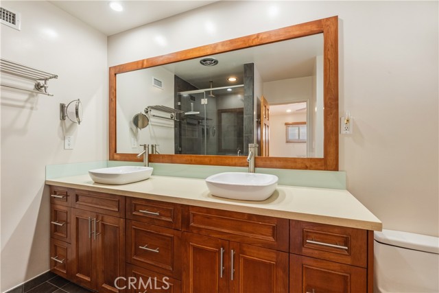 Detail Gallery Image 24 of 47 For 828 Stevely, Long Beach,  CA 90815 - 4 Beds | 2 Baths