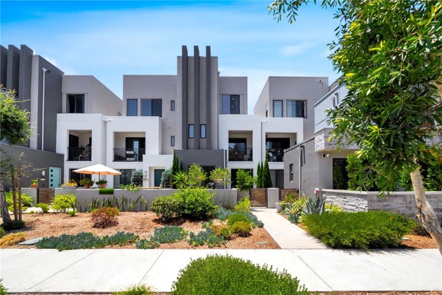 114 Epic, Irvine CA: https://media.crmls.org/medias/fcaf0dad-c333-46ba-8ab1-69e60b8664be.jpg
