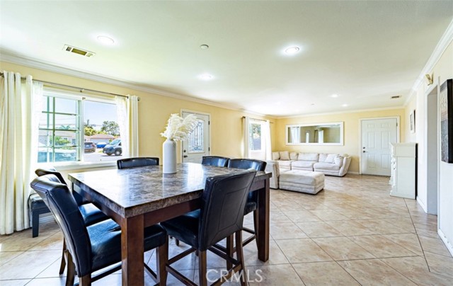 Detail Gallery Image 5 of 28 For 8707 Byers St, Downey,  CA 90242 - 4 Beds | 2 Baths