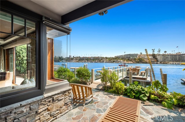 2238 Channel Road, Newport Beach CA: https://media.crmls.org/medias/fcb05340-87b2-47bd-b499-abe555a98dcf.jpg