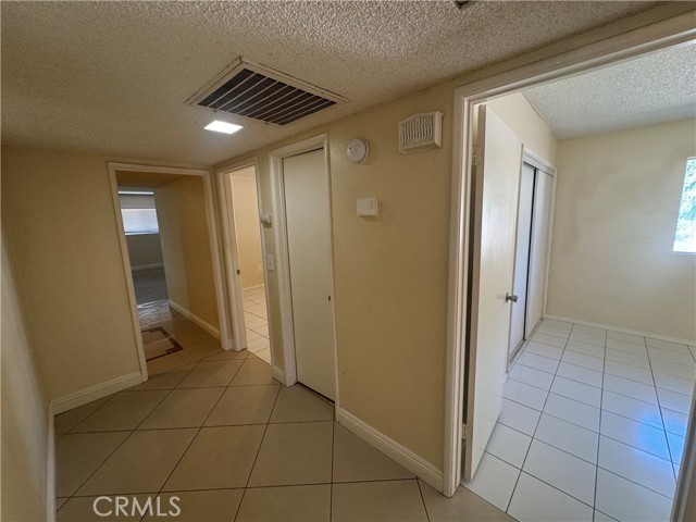 873 Kristin Lane, Hemet CA: https://media.crmls.org/medias/fcb0a932-977c-4fdd-8d11-f1d5415bbfa0.jpg