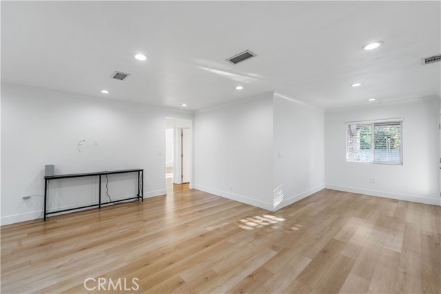 6653 Belmar Avenue, Reseda CA: https://media.crmls.org/medias/fcb18c5a-7d8a-4f9e-8862-793838974dca.jpg