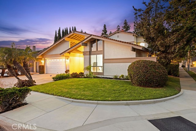 Detail Gallery Image 2 of 46 For 1691 Green Meadow Ave, Tustin,  CA 92780 - 6 Beds | 4 Baths