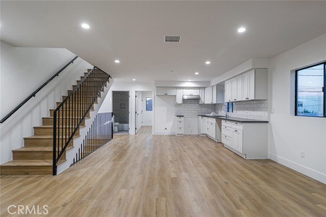 Detail Gallery Image 20 of 36 For 4649 Pickford, Los Angeles,  CA 90019 - 4 Beds | 4 Baths