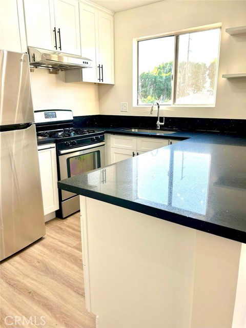 Detail Gallery Image 4 of 14 For 2728 Crestmoore #3,  Los Angeles,  CA 90065 - 2 Beds | 1 Baths