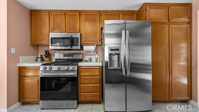 Detail Gallery Image 17 of 39 For 2208 Coachman Cir, Corona,  CA 92881 - 5 Beds | 3 Baths