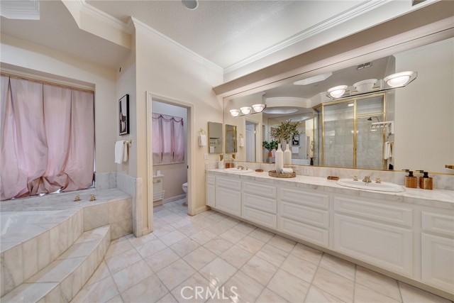 1768 Oakwood Avenue, Arcadia CA: https://media.crmls.org/medias/fcb44bbd-a4bd-41a0-99eb-92d1521a7a42.jpg