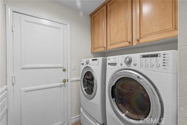25383 Fortuna Drive, Valencia CA: https://media.crmls.org/medias/fcb4c40f-f322-4d83-890d-a1271b30c971.jpg